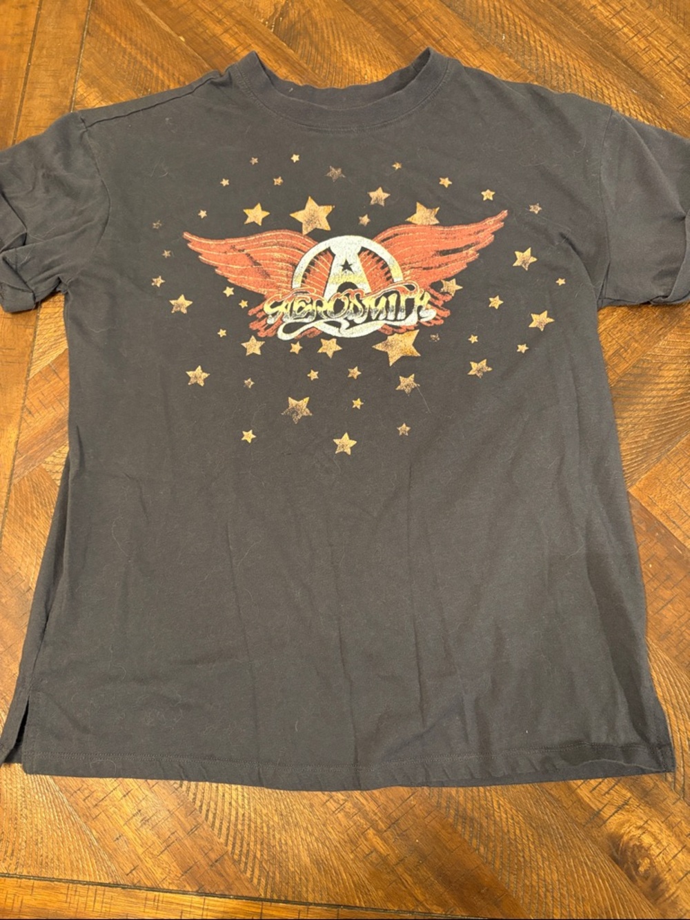 Dark gray Aerosmith graphic tee